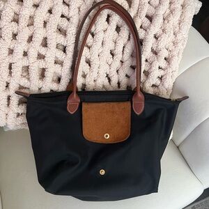 BLACK LONGCHAMP SMALL BARELY USED 🪩🪩🪩
